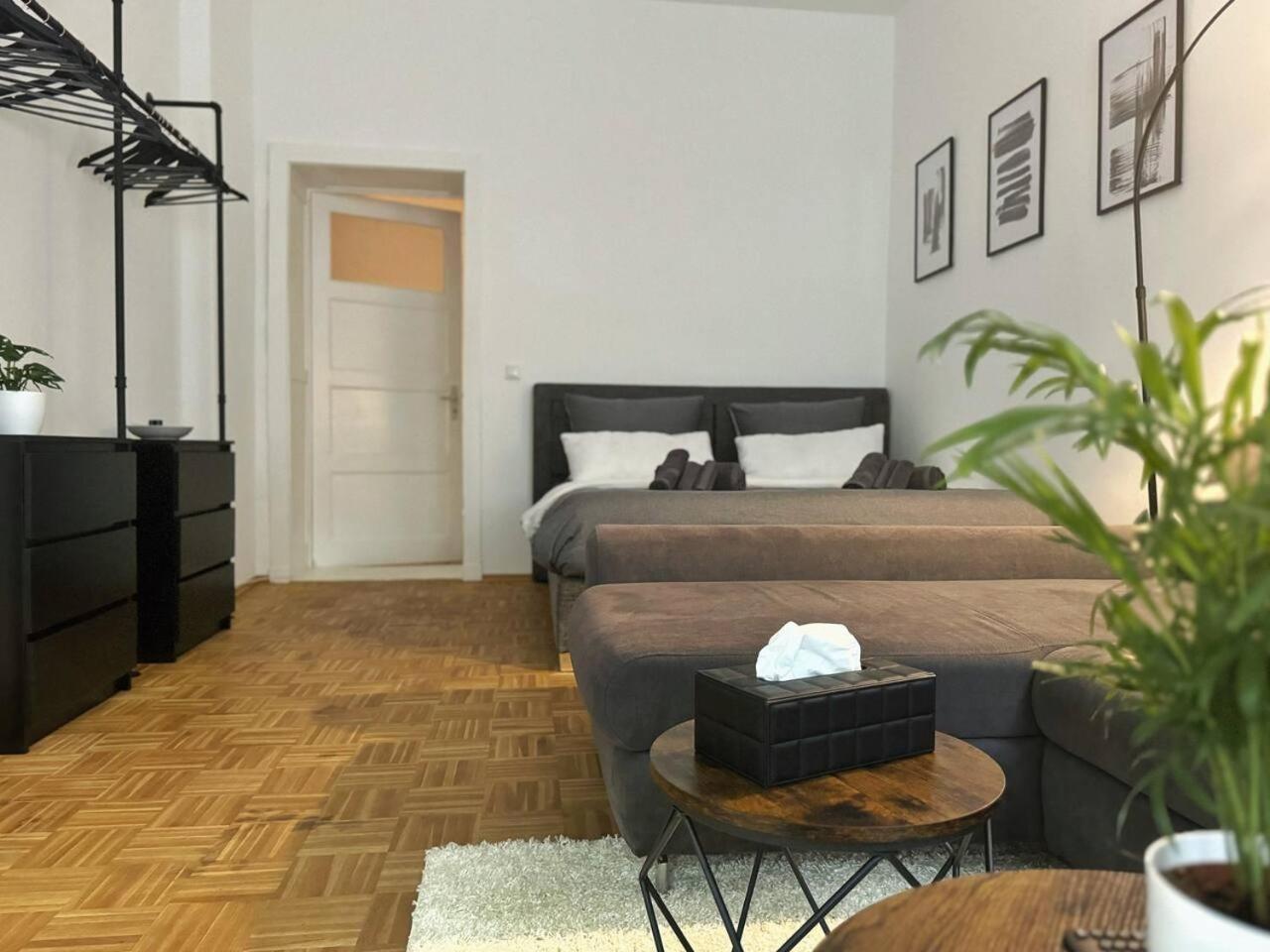 I Design In Heart Of Berlin-friedrichshain Apartment *