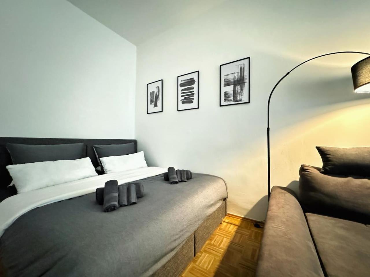 I Design In Heart Of Berlin-friedrichshain Apartment