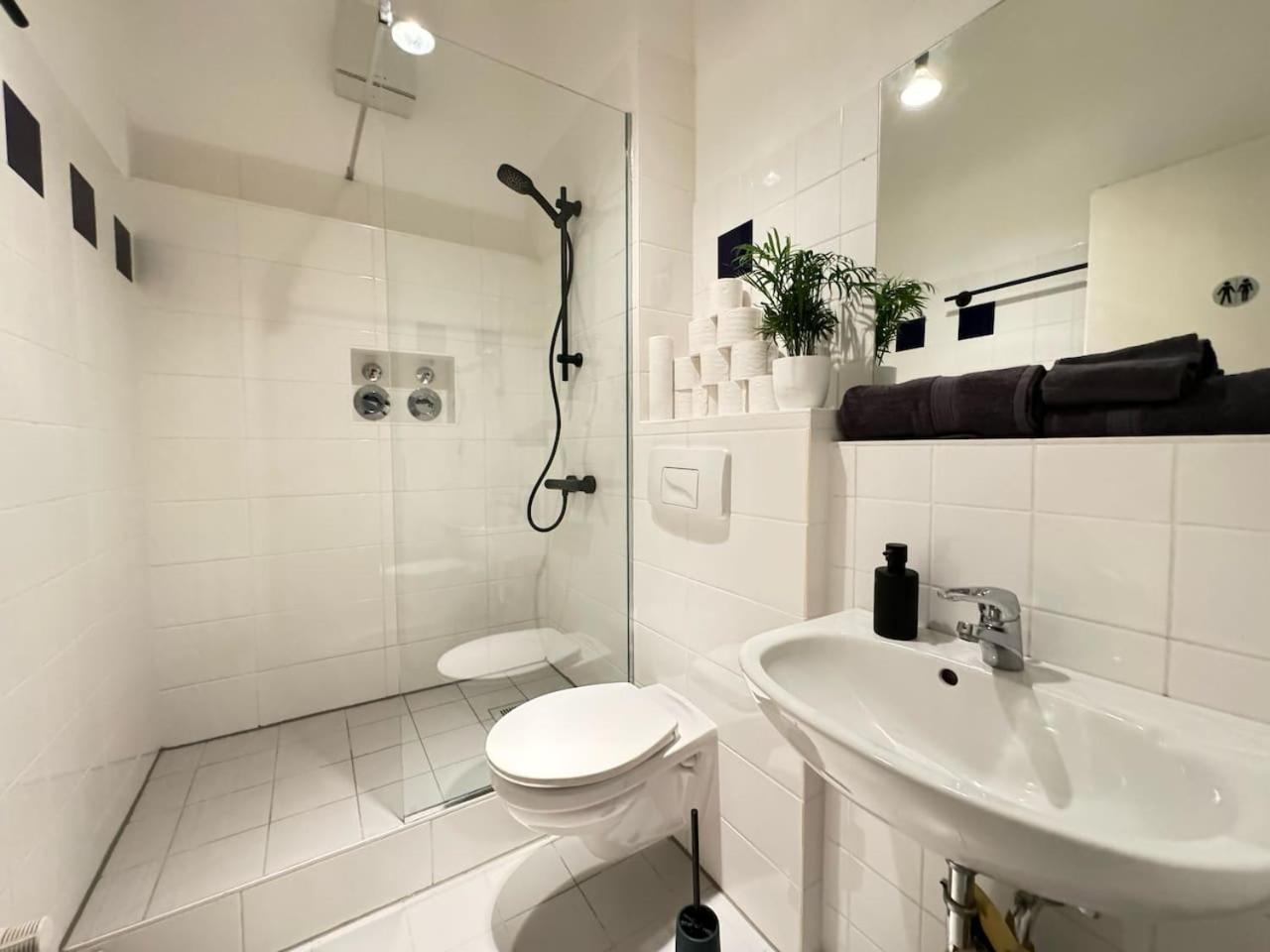 I Design In Heart Of Berlin-friedrichshain * Berlin
