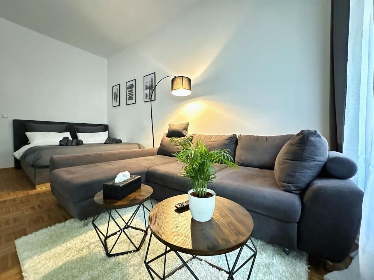 Apartment I Design In Heart Of Berlin-friedrichshain *